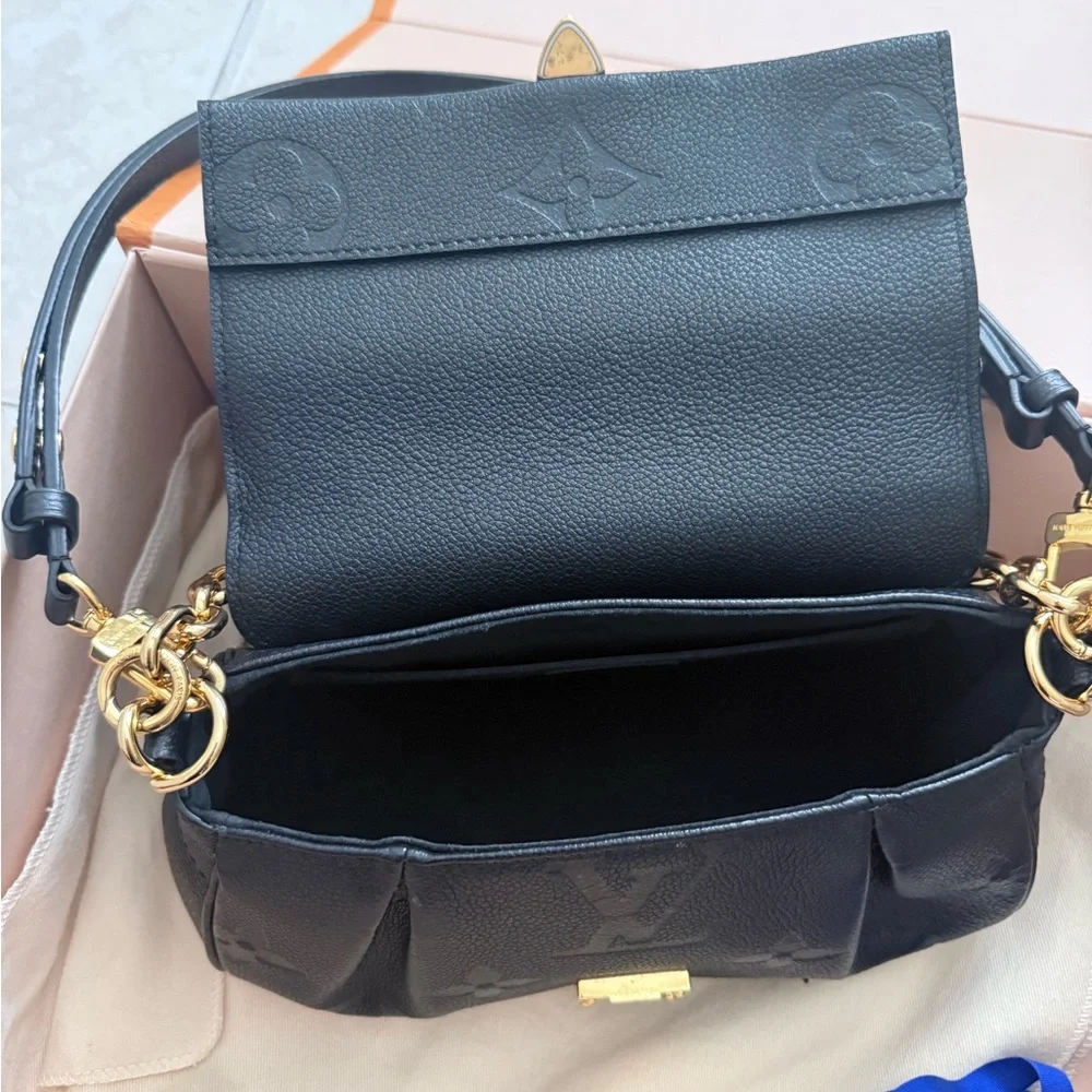 Louis Vuitton favorite MM - Picture 8 of 15